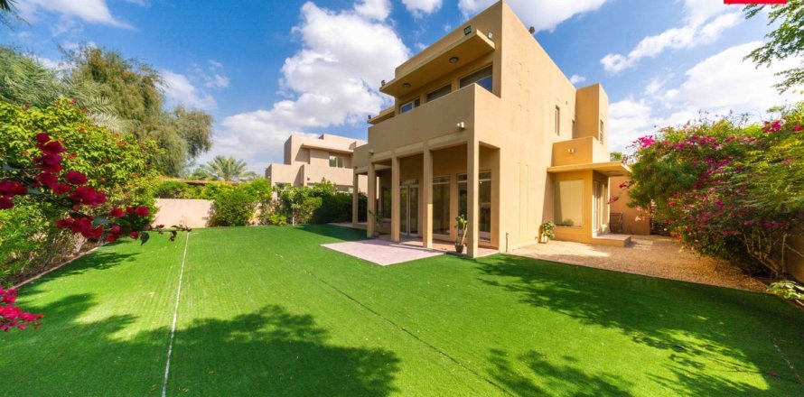 Vila u gradu Dubai, UAE 3 spavaće sobe, 594.1 m2 Br. 692887