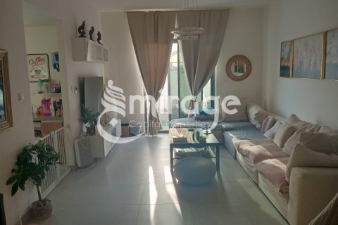Řadový dům v Al Ghadeer, Abu Dhabi, SAE 2 ložnice, 157.6 m² Č.: 597296 - fotografie 1