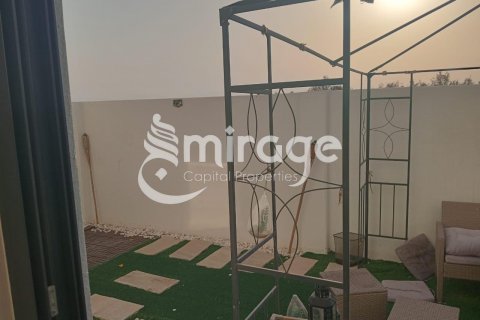 Řadový dům v Al Ghadeer, Abu Dhabi, SAE 2 ložnice, 157.6 m² Č.: 597296 - fotografie 16