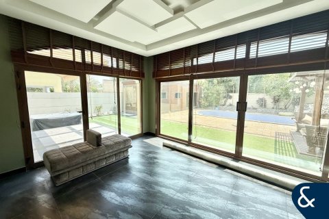 Jumeirah Park, Dubai, संयुक्त अरब अमीरात में विला, 4 बेडरूम, 465 वर्ग मीटर, संख्या 668325 - फ़ोटो 8