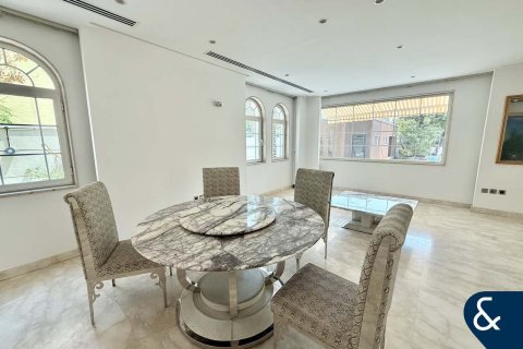 Jumeirah Park, Dubai, संयुक्त अरब अमीरात में विला, 4 बेडरूम, 465 वर्ग मीटर, संख्या 668325 - फ़ोटो 5