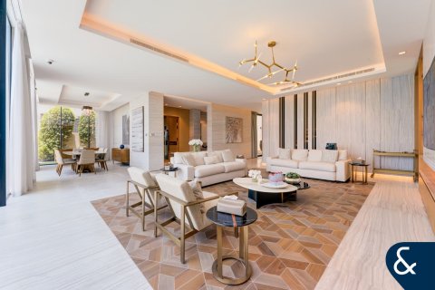 Üürile anda villa asukohaga Palm Jumeirah, Dubai, AÜE: 5 magamistoaga, 639 m² Nr 668304 - pilt 1