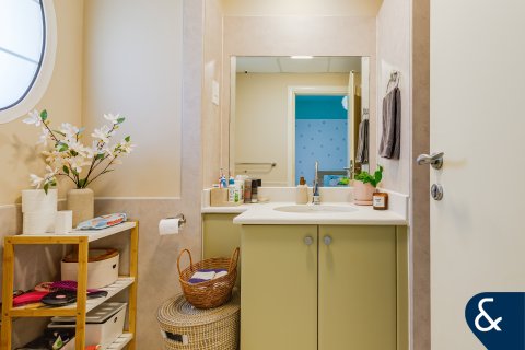 Villa para arrendamento em The Springs, Dubai, EAU 2 quartos, 167 m2 № 668188 - foto 17