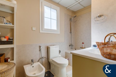 Villa para arrendamento em The Springs, Dubai, EAU 2 quartos, 167 m2 № 668188 - foto 21