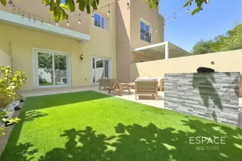 Vila u Dubai Land, UAE 3 spavaćih soba, 177 m2 Br. 737843 - fotografija 2