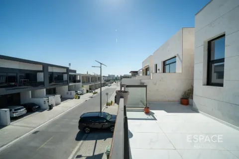 Kuća u nizu u Al Furjan, Dubai, UAE 3 spavaćih soba, 279 m2 Br. 737842 - fotografija 16