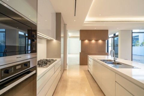 Commercial property on the Saadiyat Island, Abu Dhabi, UAE 4 bedrooms, 636 sq.m. № 594906 - photo 7
