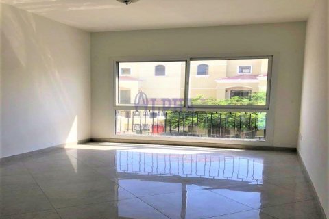 تاون هاوس للإيجار في Al Hamra Village، رأس الخيمة، الإمارات العربية المتحدة 3 غرفة نوم ، 260.1 متر مربع ، رقم 718094 - صورة 1