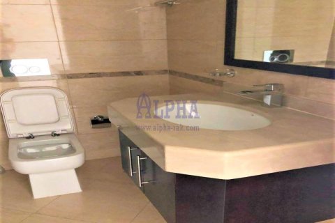 تاون هاوس للإيجار في Al Hamra Village، رأس الخيمة، الإمارات العربية المتحدة 3 غرفة نوم ، 260.1 متر مربع ، رقم 718094 - صورة 11