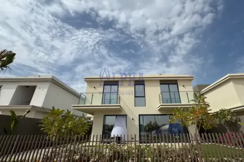Al Hamra Village, Ras Al Khaimah, UAE의 판매용 빌라 침실 4개, 454.9제곱미터 번호 718095 - 사진 2