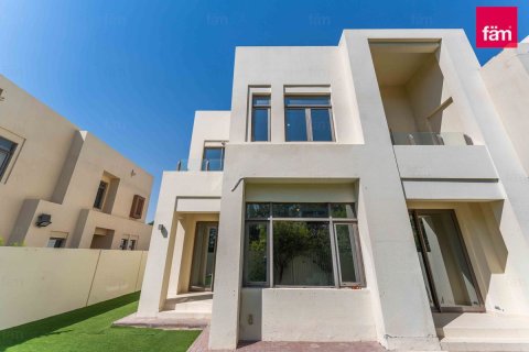 Vila di Reem, Dubai, UAE 3 bilik tidur, 324.4 meter persegi № 719643 - foto 15