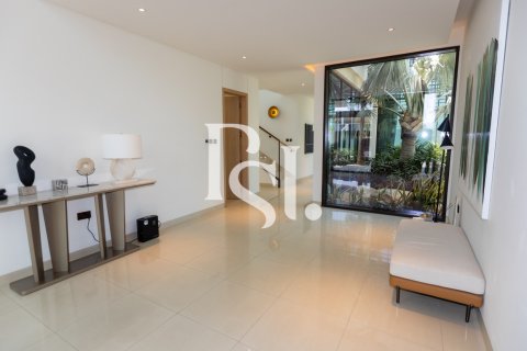 Villa til salgs i Saadiyat Island, Abu Dhabi, Emiratene 4 soverom, 461 kvm Nr. 717222 - Foto 2