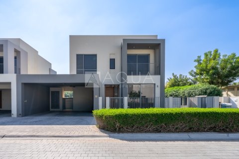 Üürile anda villa asukohaga Dubai Hills Estate, AÜE: 4 magamistoaga, 460.2 m² Nr 693782 - pilt 1