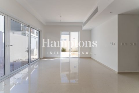Kaupunkipientalo Dubai, Arabiemiraatit 3 makuuhuonetta, 189.151 m2 № 680348