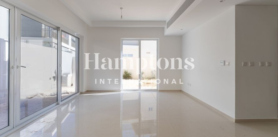 Řadový dům v Dubai, SAE 3 ložnice, 189.151 m² Č.: 680348