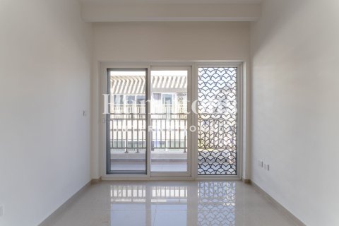 Řadový dům v Dubai, SAE 3 ložnice, 189.15143703 m² Č.: 680348 - fotografie 7