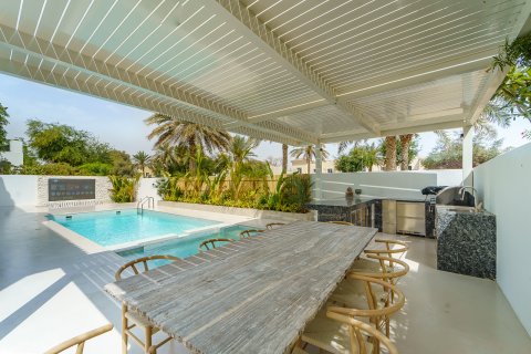 Müüa villa asukohaga Dubai, AÜE: 5 magamistoaga, 409 m² Nr 713382 - pilt 5