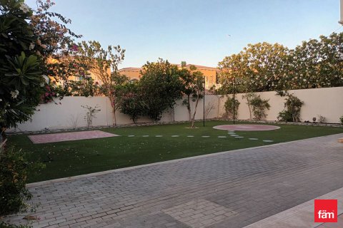 Üürile anda villa asukohaga Jumeirah Park, Dubai, AÜE: 5 magamistoaga, 749.6 m² Nr 718477 - pilt 16