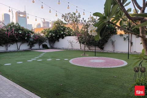 Üürile anda villa asukohaga Jumeirah Park, Dubai, AÜE: 5 magamistoaga, 749.6 m² Nr 718477 - pilt 22