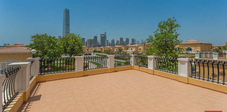Villa asukohaga Jumeirah Park, Dubai, AÜE: 5 magamistoaga, 749.6 m² Nr 718477