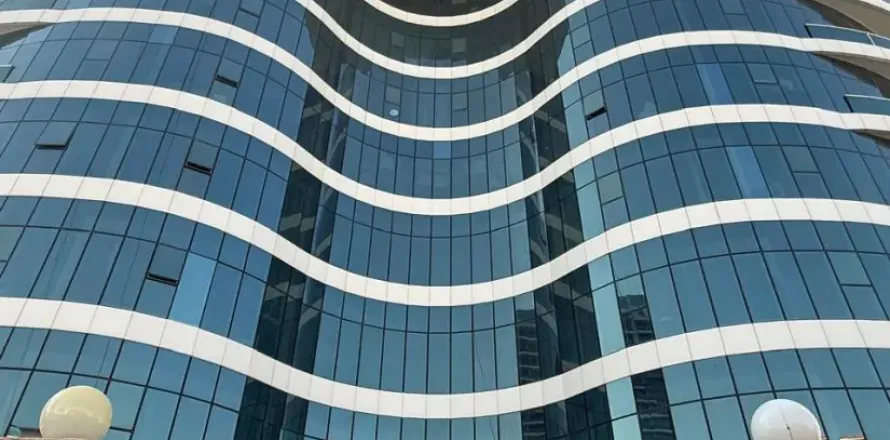 Appartement à Dubai Sports City, Dubai, EAU: 1 chambre, 76.74 m2 № 752375