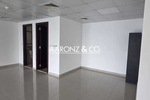 Escritório para arrendamento em Jumeirah Lake Towers, Dubai, EAU 107 m2 № 670492 - foto 8