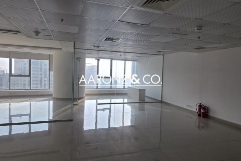Escritório para arrendamento em Jumeirah Lake Towers, Dubai, EAU 107 m2 № 670492 - foto 4