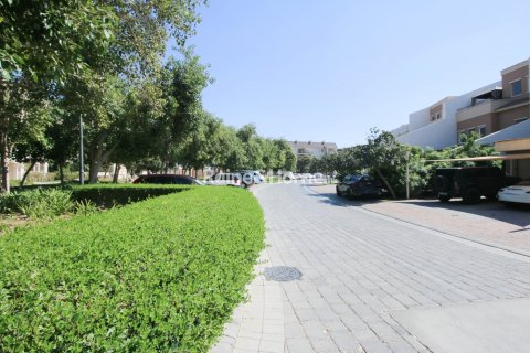 Rijtjeshuis te huur in Motor City, Dubai, VAE 4 slaapkamers, 375.3 vr.m., nr 707619 - foto 25