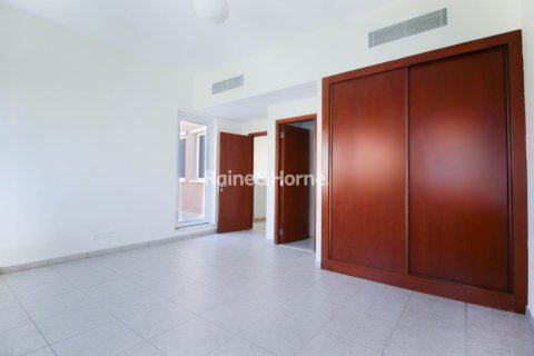 Rijtjeshuis te huur in Motor City, Dubai, VAE 4 slaapkamers, 375.3 vr.m., nr 707619 - foto 12
