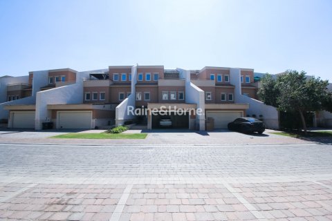 Rijtjeshuis te huur in Motor City, Dubai, VAE 4 slaapkamers, 375.3 vr.m., nr 707619 - foto 27