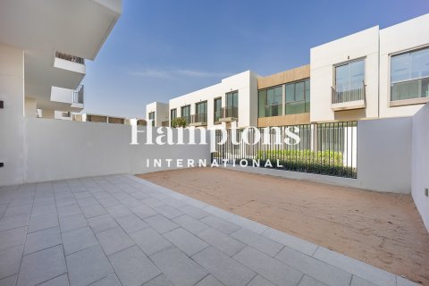 Townhouse in The Valley, Dubai, UAE 3 bedrooms, 173.99988676 sq.m. № 668645 - photo 17
