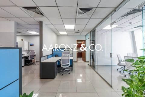 Oficiu în Business Bay, Dubai, EAU 136 mp.  №705288