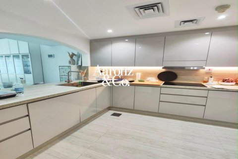 Διαμέρισμα σε Jumeirah Lake Towers, Dubai, ΗΑΕ 1 υπνοδωμάτιο, 84 τ.μ. Αρ. 755095 - φωτογραφία 5