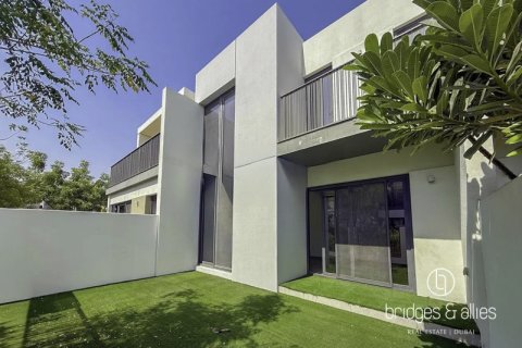 Üürile anda villa asukohaga Tilal Al Ghaf, Dubai, AÜE: 3 magamistoaga, 145 m² Nr 697448 - pilt 1