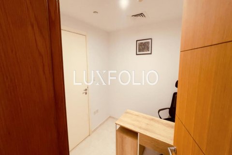 Apartment in Palm Jumeirah, Dubai, UAE 3 bedrooms, 234 sq.m. № 628108 - photo 12