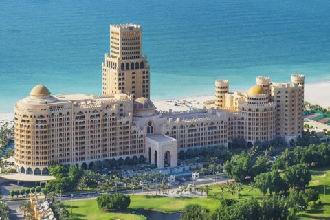 Vila v Ras Al Khaimah, SAE 8 ložnice, 909 m² Č.: 735012