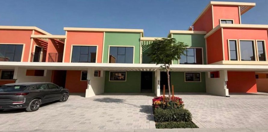 Radhus i Dubai, UAE 4 sovrum, 144 kvm Nr. 751861