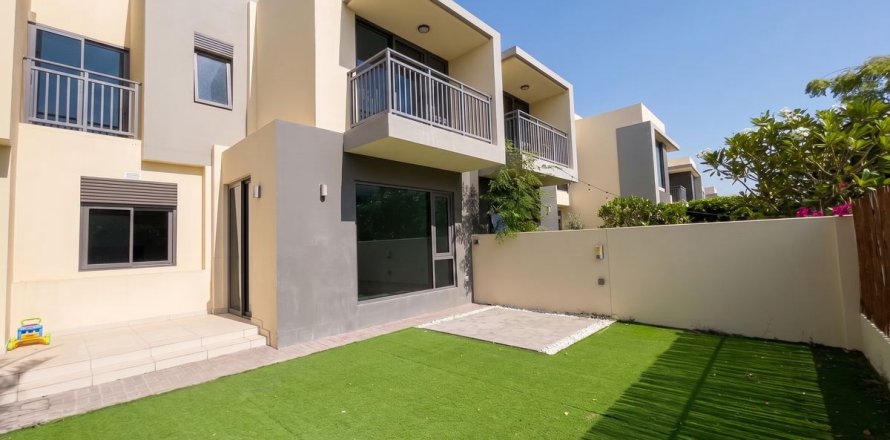 Townhouse in Dubai Hills Estate, UAE 3 bedrooms, 194.3 sq.m. № 721828