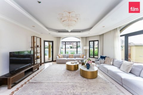 Villa i Palm Jumeirah, Dubai, UAE 5 soveværelser, 622.1 kvm № 703935