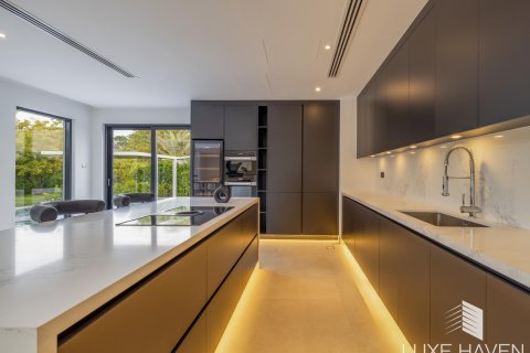 Вилла Jumeirah Islands, Дубай, БАӘ-да 4 жатын бөлмелер, 502.88 м² № 571384 - фото 27
