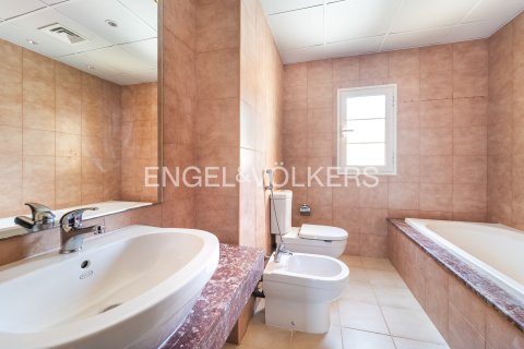 Shtëpi në qytet në Jumeirah Village Triangle, Dubai, Emiratet e Bashkuara Arabe 2 dhoma gjumi, 152 m2. № 696163 - Foto 9