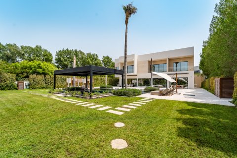 Villa en venta en Business Bay, Dubai, EAU 6 dormitorios, 929 m2 № 696161 - foto 2