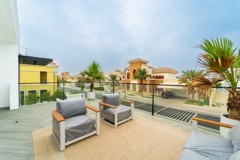 וילה למכירה ב Palm Jumeirah, Dubai, איחוד האמירויות  4 חדרי שינה, 567 מ"ר, מספר 696164 - תמונה 16
