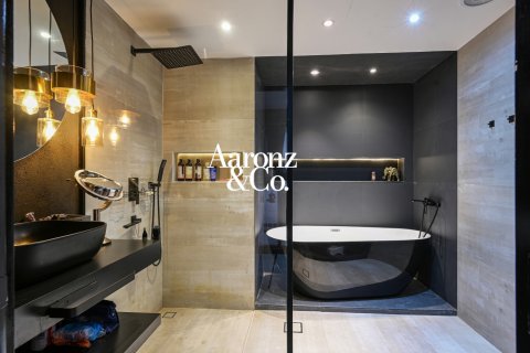 Apartment til salg i Jumeirah Lake Towers, Dubai, UAE 1 soveværelse, 132 kvm № 670587 - foto 11
