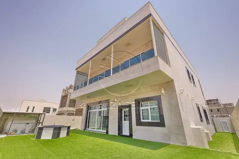 Villa in Al Shamkha, Abu Dhabi, VAE: 5 Schlafzimmer, 510 m2 Nr. 700649