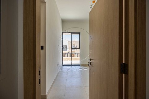 Řadový dům v Abu Dhabi, SAE 3 ložnice, 211 m² Č.: 700647 - fotografie 9