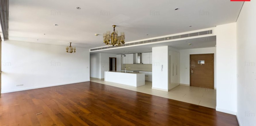 Квартира в Аль-Васл, Дубай, ОАЭ 3 спальни, 208.7м2 № 645581