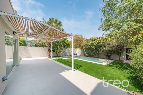 Arabian Ranches, Dubai, UAE의 판매용 빌라 침실 4개, 226.4제곱미터 번호 758789 - 사진 8