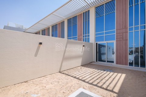 Rumah bandar di Rukan, Dubai, UAE 2 bilik tidur, 96 meter persegi № 718608 - foto 11