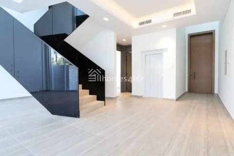 Vila u gradu Dubai, UAE 4 spavaće sobe, 180 m2 Br. 718607 - Slika 3